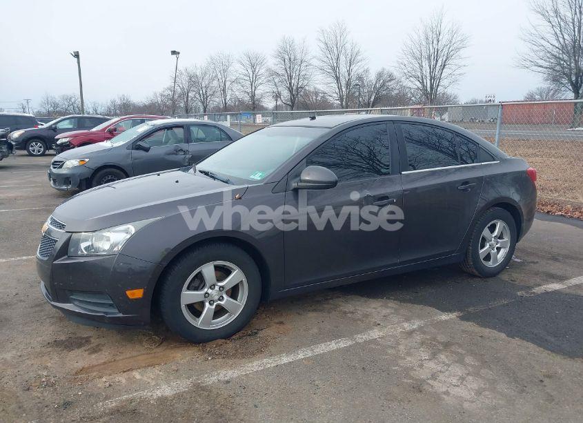 Photo 12 of 2014 Chevrolet Cruze LT (VIN 1G1PK5SBXE7374403)