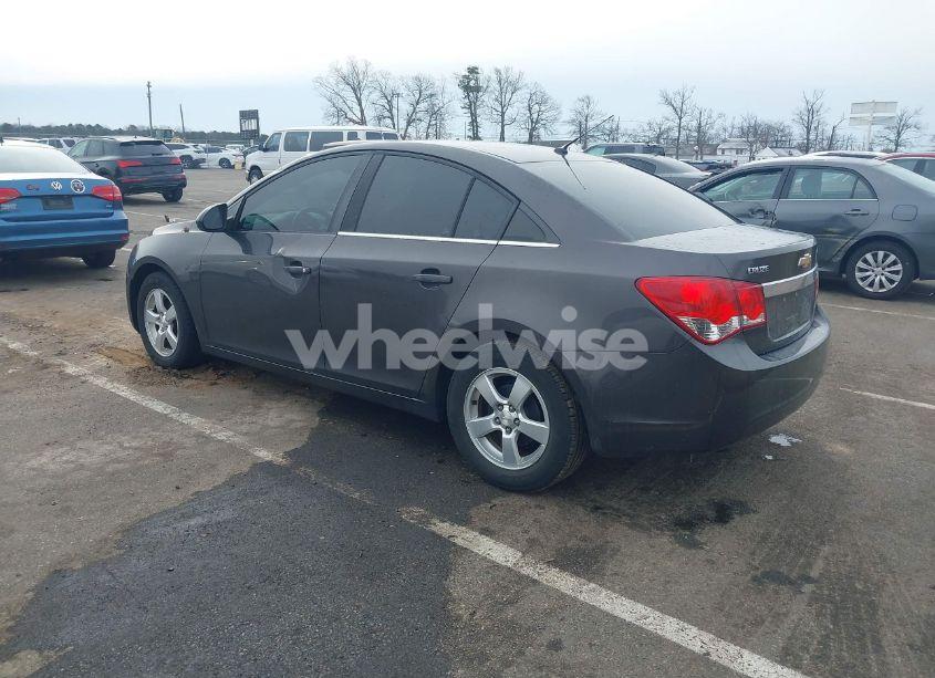 Photo 3 of 2014 Chevrolet Cruze LT (VIN 1G1PK5SBXE7374403)