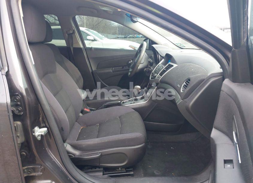 Photo 5 of 2014 Chevrolet Cruze LT (VIN 1G1PK5SBXE7374403)