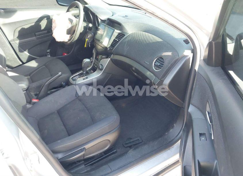 Photo 5 of 2014 Chevrolet Cruze LT (VIN 1G1PK5SBXE7377365)