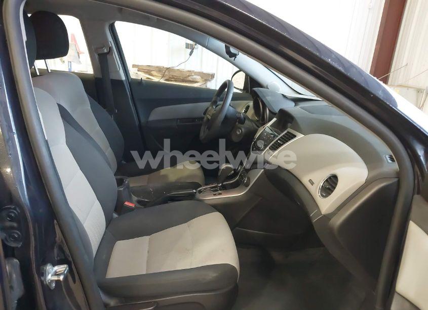 Photo 5 of 2016 Chevrolet Cruze LIMITED (VIN 1G1PL5SH5G7122563)