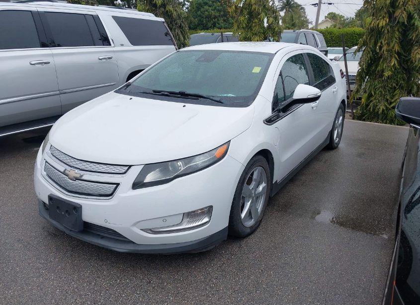 Photo 2 of 2014 Chevrolet Volt (VIN 1G1RA6E42EU132382)