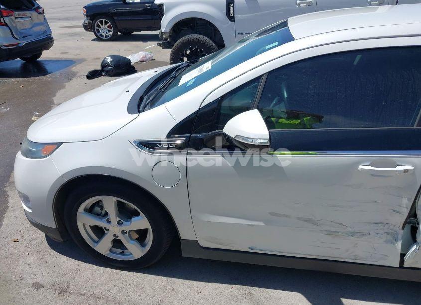 Photo 6 of 2015 Chevrolet Volt (VIN 1G1RA6E43FU111851)