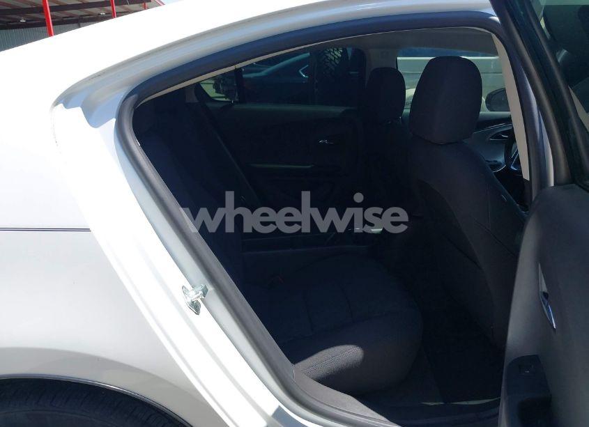 Photo 8 of 2015 Chevrolet Volt (VIN 1G1RA6E43FU111851)