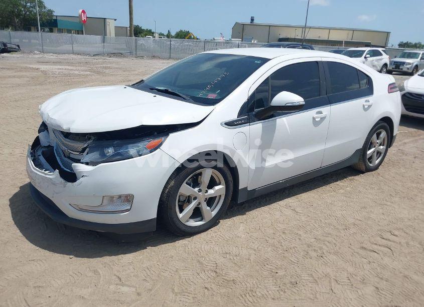 Photo 2 of 2014 Chevrolet Volt (VIN 1G1RA6E44EU161026)