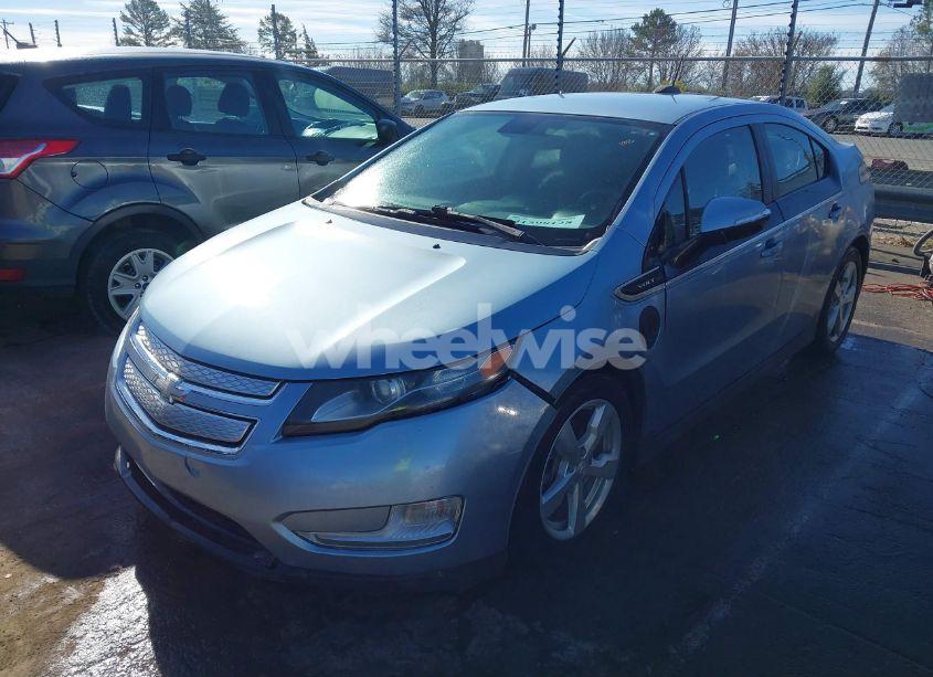 Photo 2 of 2015 Chevrolet Volt (VIN 1G1RA6E47FU113117)