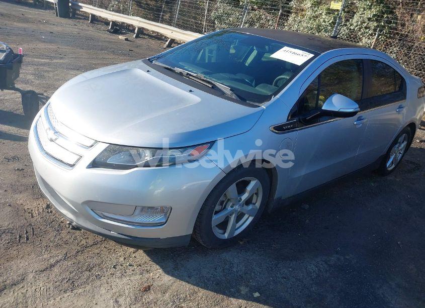 Photo 2 of 2012 Chevrolet Volt (VIN 1G1RA6E49CU109128)