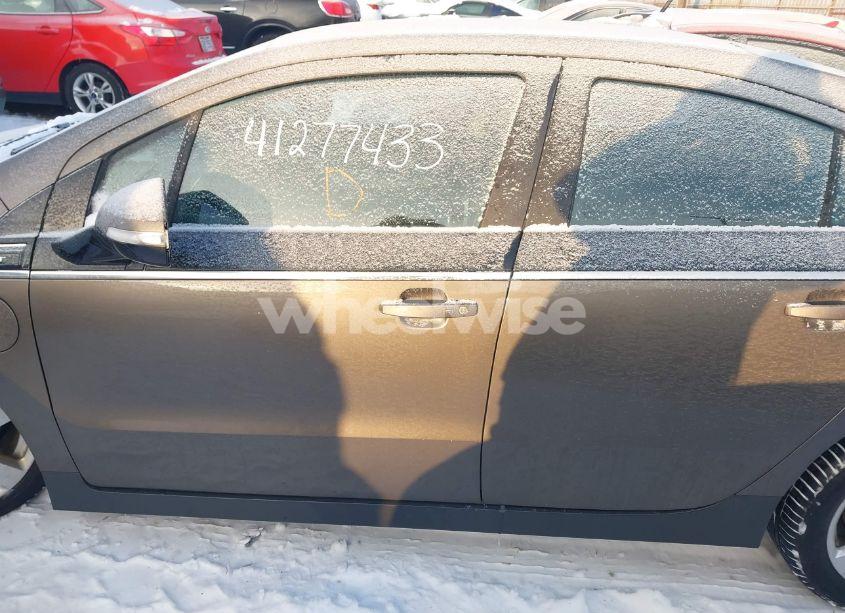 Photo 14 of 2015 Chevrolet Volt (VIN 1G1RA6E4XFU110857)