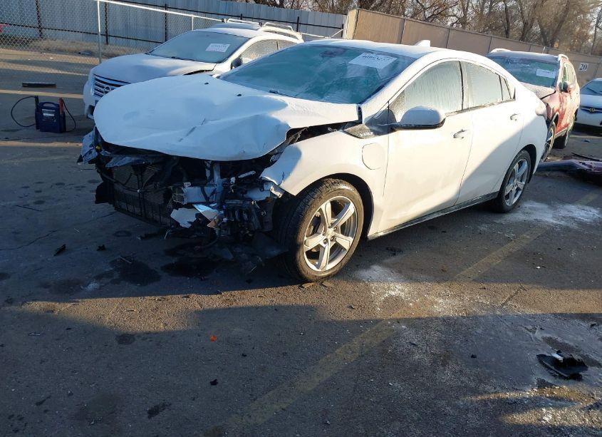 Photo 2 of 2018 Chevrolet Volt LT (VIN 1G1RA6S52JU154499)