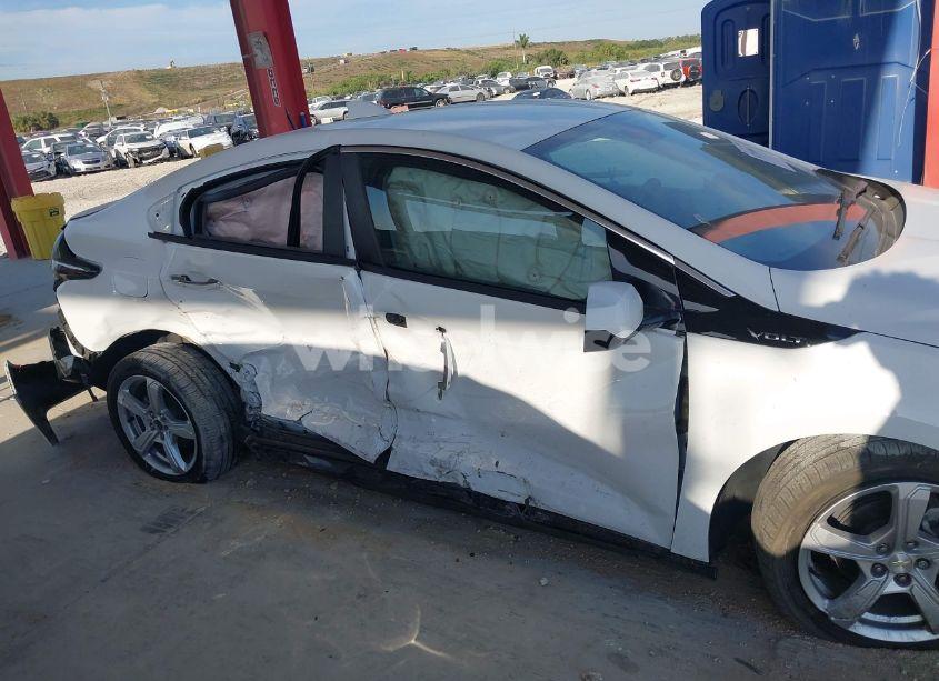 Photo 6 of 2018 Chevrolet Volt LT (VIN 1G1RA6S53JU113265)