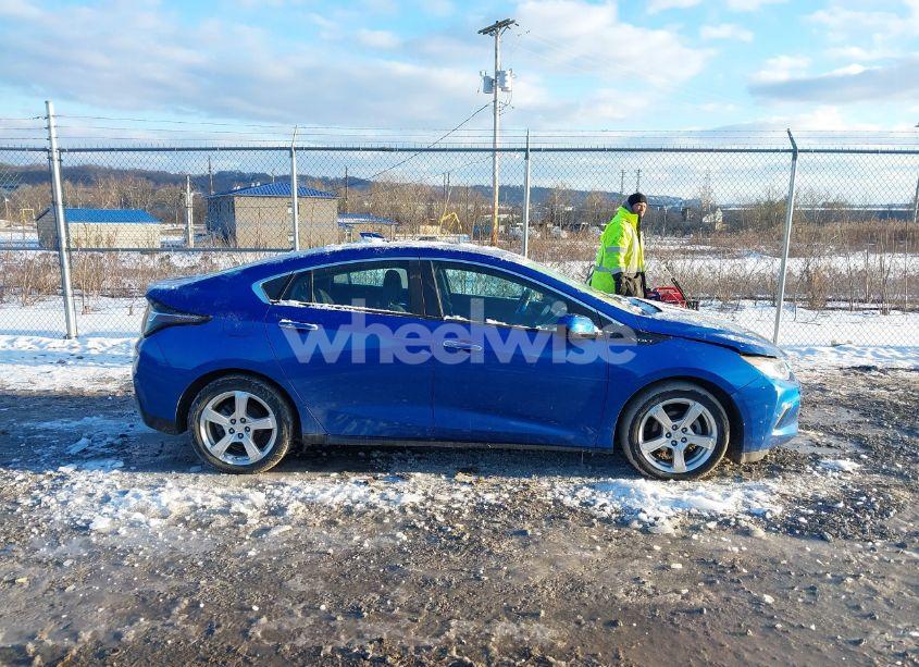 Photo 13 of 2017 Chevrolet Volt LT (VIN 1G1RA6S54HU107968)
