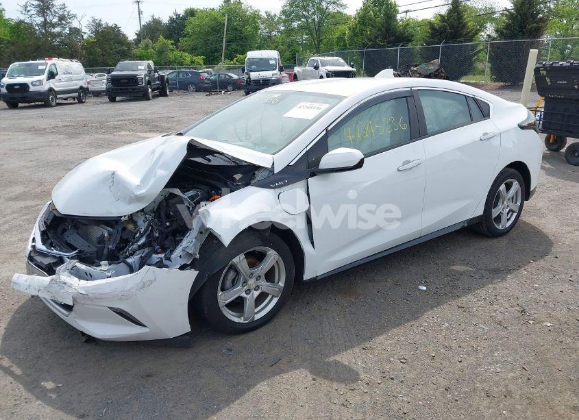 Photo 2 of 2018 Chevrolet Volt LT (VIN 1G1RA6S58JU157357)