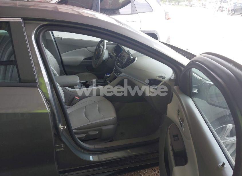 Photo 5 of 2017 Chevrolet Volt LT (VIN 1G1RA6S59HU161010)