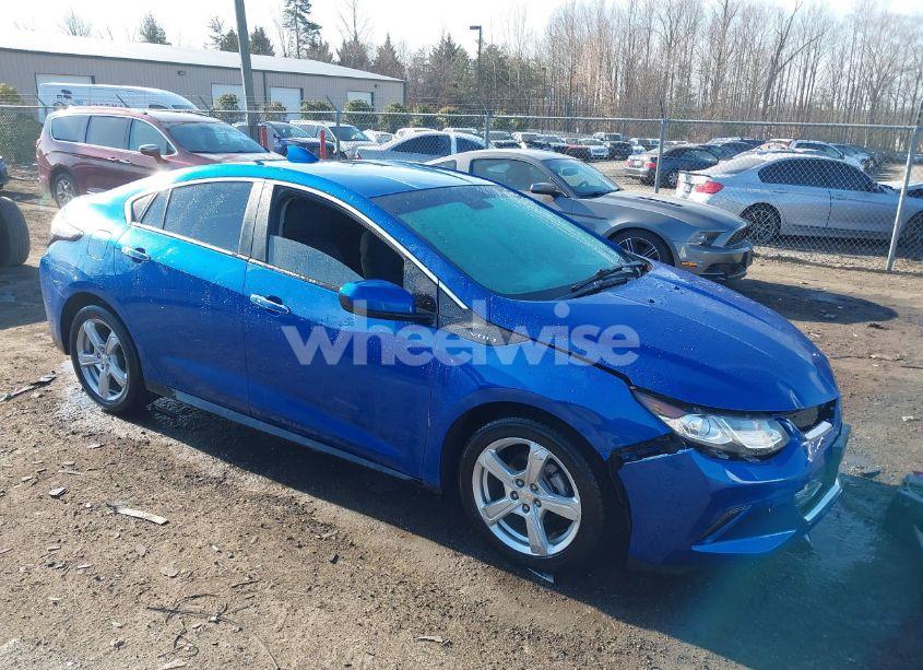2017 Chevrolet Volt LT (VIN 1G1RA6S5XHU217682) main photo