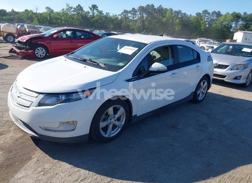 Photo 2 of 2013 Chevrolet Volt (VIN 1G1RB6E42DU125184)