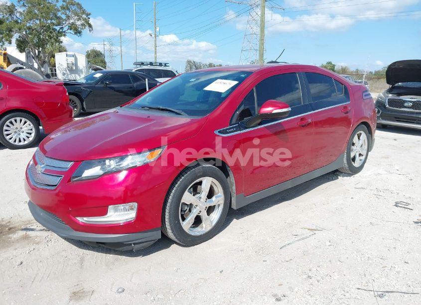 Photo 2 of 2015 Chevrolet Volt (VIN 1G1RB6E45FU112495)