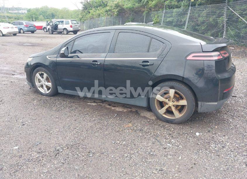 Photo 3 of 2013 Chevrolet Volt (VIN 1G1RB6E46DU100949)