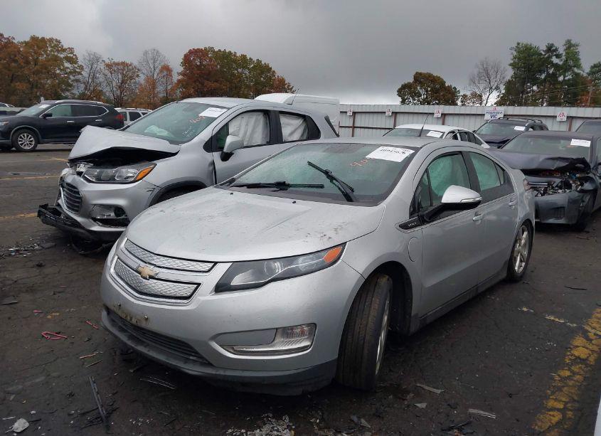 Photo 2 of 2013 Chevrolet Volt (VIN 1G1RB6E47DU122006)
