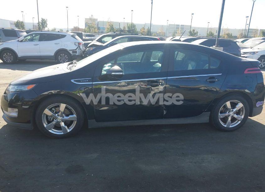 Photo 6 of 2015 Chevrolet Volt (VIN 1G1RB6E4XFU104411)