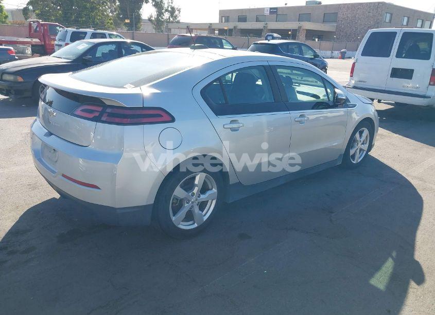 Photo 4 of 2015 Chevrolet Volt (VIN 1G1RC6E40FU141674)