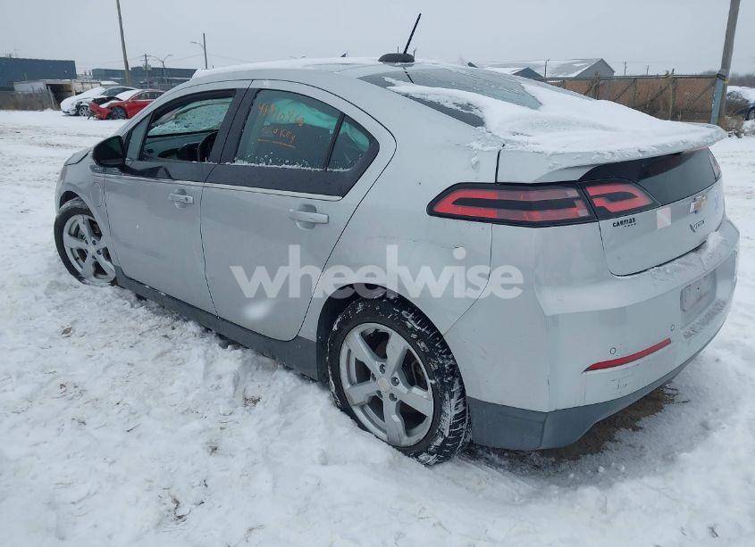 Photo 3 of 2015 Chevrolet Volt (VIN 1G1RC6E45FU132209)