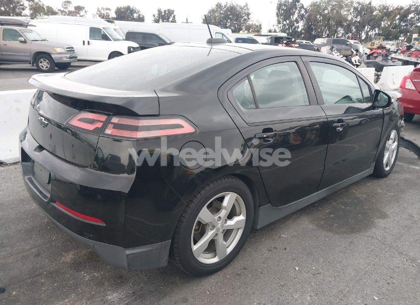 Photo 4 of 2015 Chevrolet Volt (VIN 1G1RC6E4XFU136479)