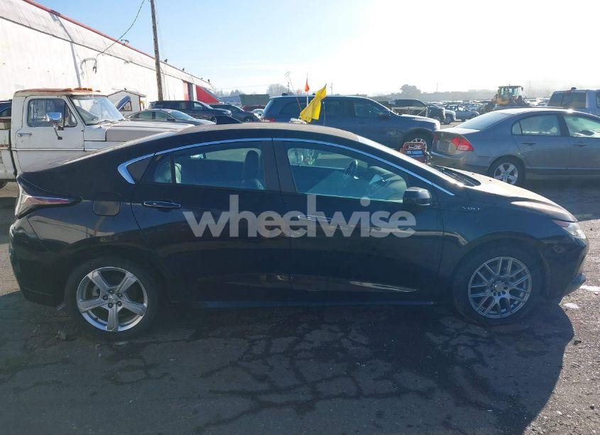 Photo 6 of 2017 Chevrolet Volt LT (VIN 1G1RC6S52HU137867)