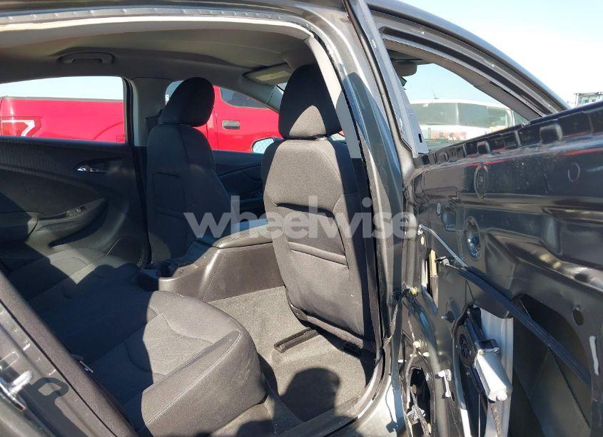 Photo 8 of 2017 Chevrolet Volt LT (VIN 1G1RC6S52HU178337)