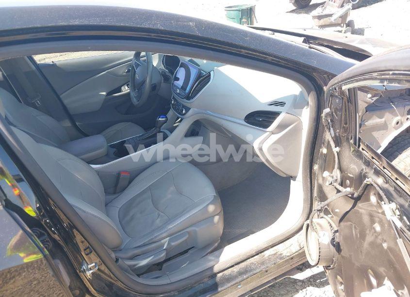 Photo 5 of 2018 Chevrolet Volt LT (VIN 1G1RC6S52JU110075)