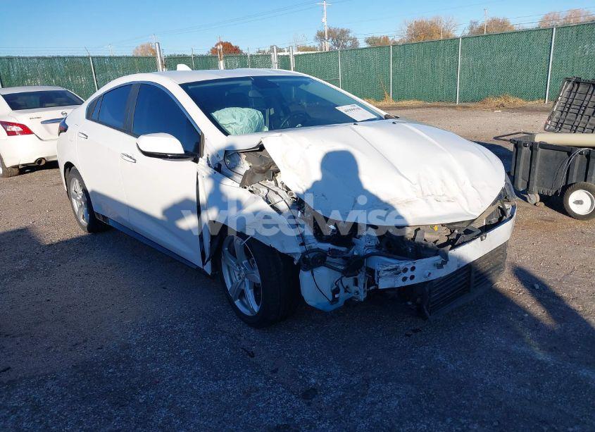 2018 Chevrolet Volt LT (VIN 1G1RC6S52JU151323) main photo