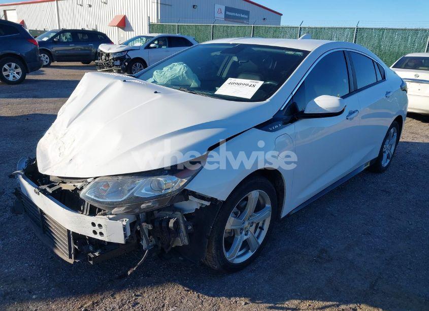 Photo 2 of 2018 Chevrolet Volt LT (VIN 1G1RC6S52JU151323)