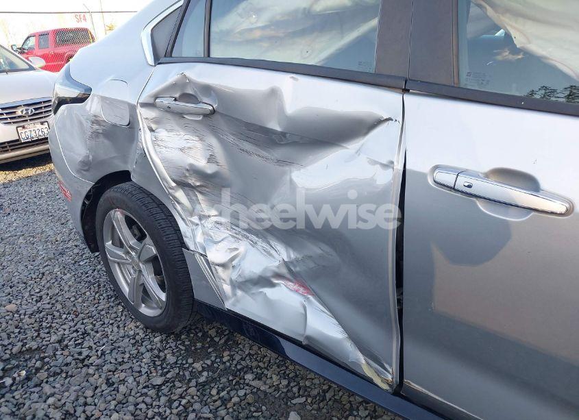 Photo 6 of 2019 Chevrolet Volt LT (VIN 1G1RC6S52KU114273)