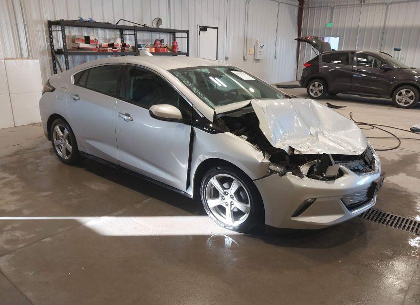 2018 Chevrolet Volt LT (VIN 1G1RC6S53JU148981) main photo