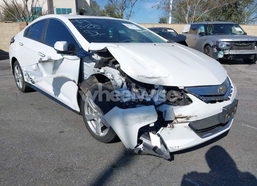 2017 Chevrolet Volt LT (VIN 1G1RC6S54HU107589) main photo