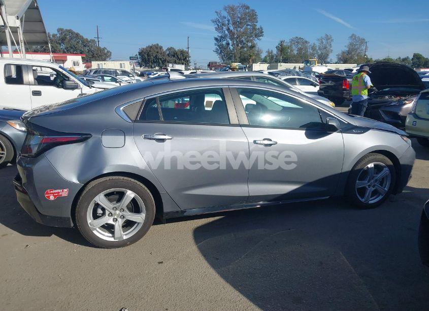 Photo 13 of 2018 Chevrolet Volt LT (VIN 1G1RC6S54JU143577)