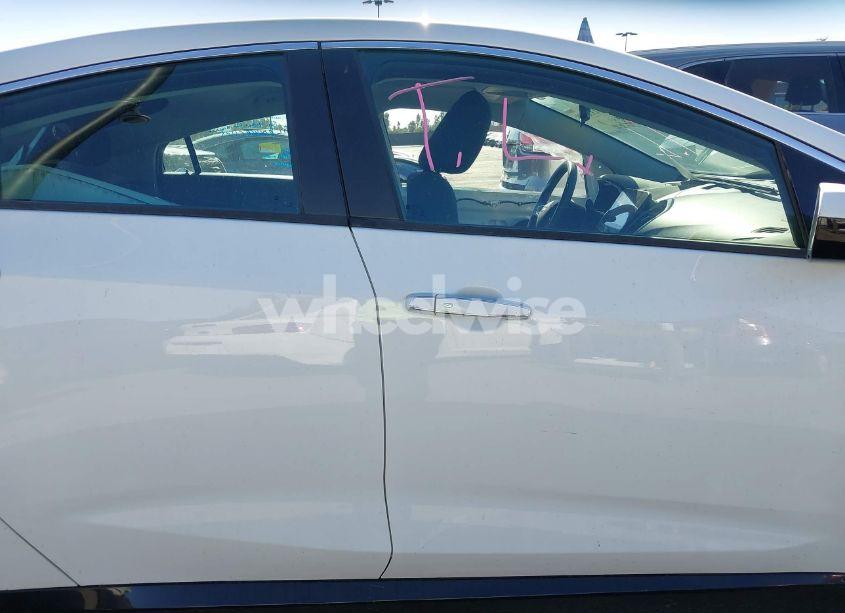 Photo 14 of 2018 Chevrolet Volt LT (VIN 1G1RC6S54JU156927)