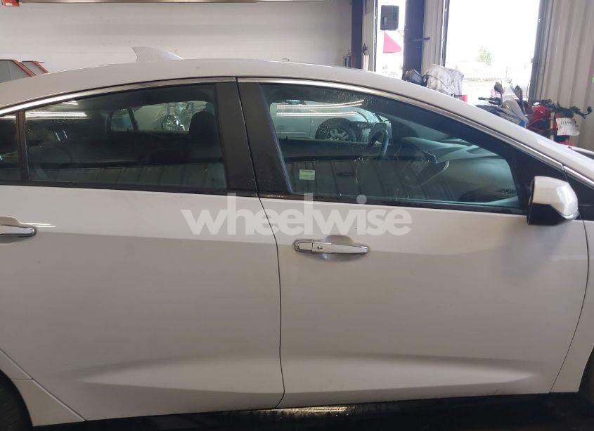 Photo 13 of 2017 Chevrolet Volt LT (VIN 1G1RC6S55HU213372)