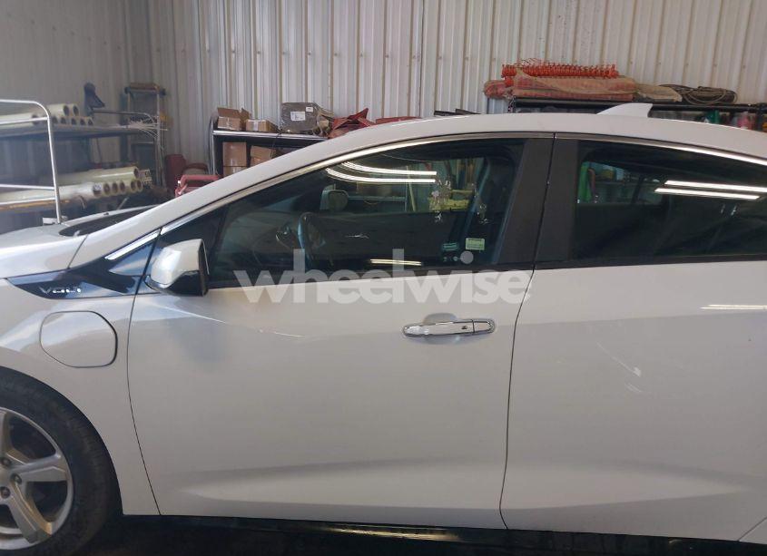 Photo 14 of 2017 Chevrolet Volt LT (VIN 1G1RC6S55HU213372)