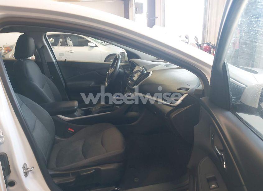 Photo 5 of 2017 Chevrolet Volt LT (VIN 1G1RC6S55HU213372)