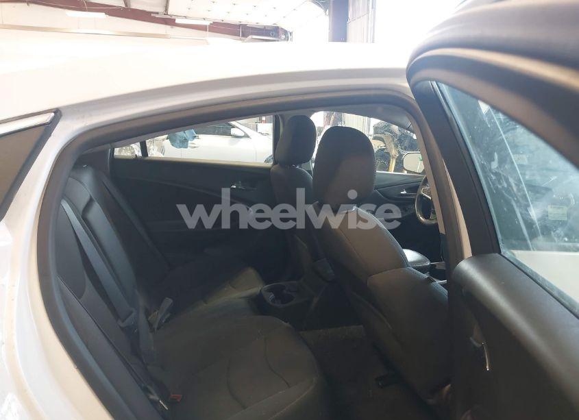 Photo 8 of 2017 Chevrolet Volt LT (VIN 1G1RC6S55HU213372)