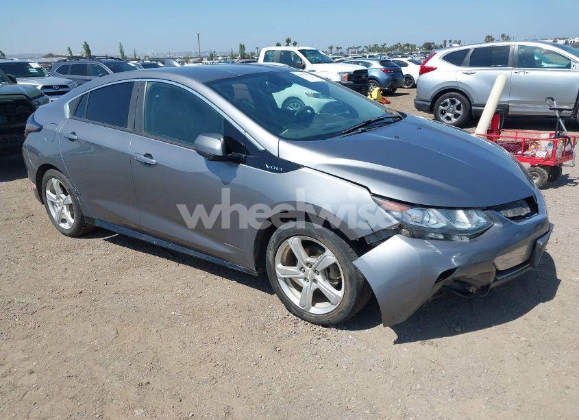 2018 Chevrolet Volt LT (VIN 1G1RC6S55JU133933) main photo