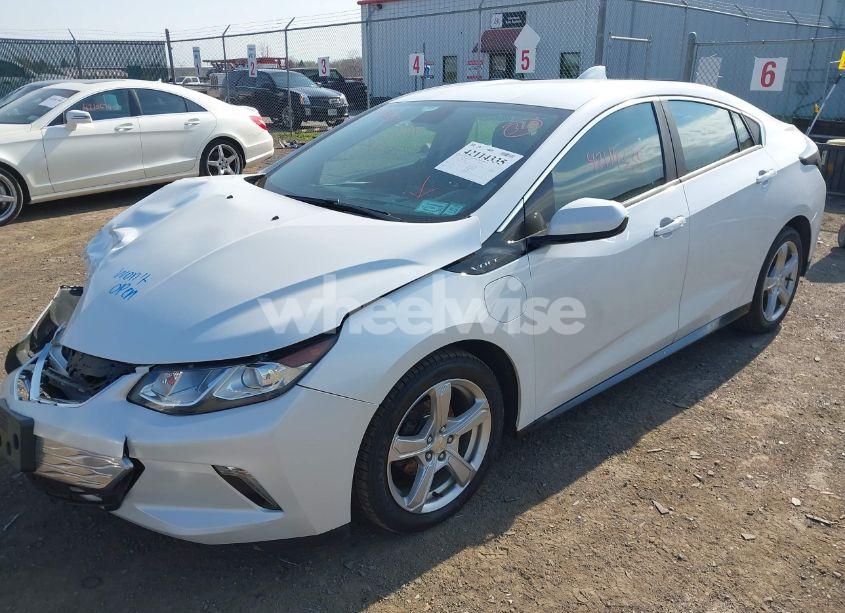 Photo 2 of 2017 Chevrolet Volt LT (VIN 1G1RC6S56HU122708)