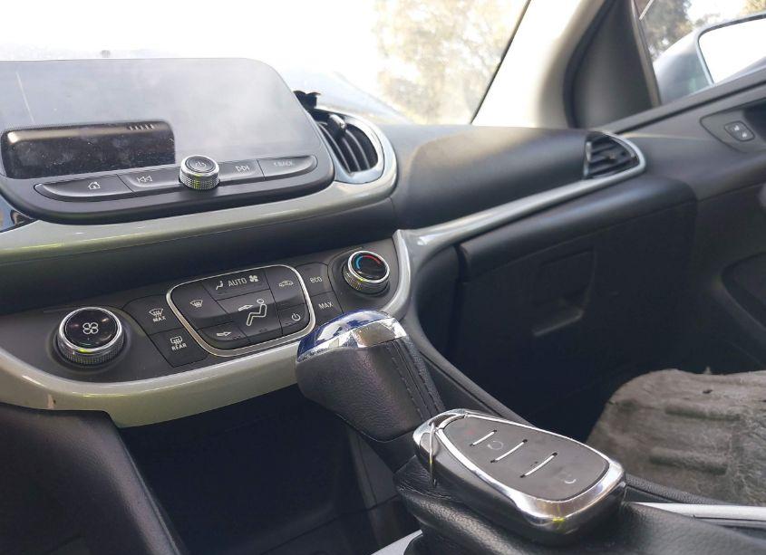 Photo 11 of 2017 Chevrolet Volt LT (VIN 1G1RC6S57HU105819)