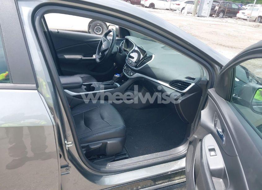 Photo 5 of 2017 Chevrolet Volt LT (VIN 1G1RC6S57HU207735)