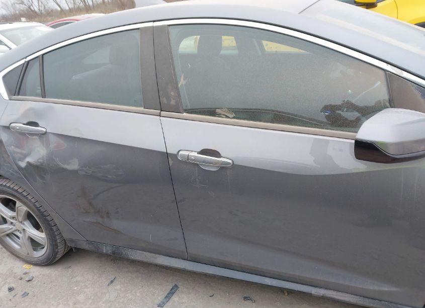 Photo 14 of 2018 Chevrolet Volt LT (VIN 1G1RC6S57JU106930)
