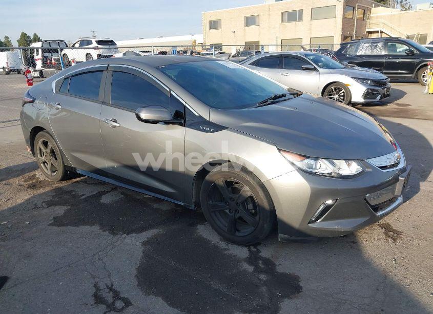 2017 Chevrolet Volt LT (VIN 1G1RC6S5XHU108200) main photo