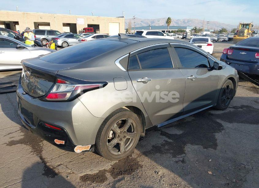 Photo 4 of 2017 Chevrolet Volt LT (VIN 1G1RC6S5XHU108200)