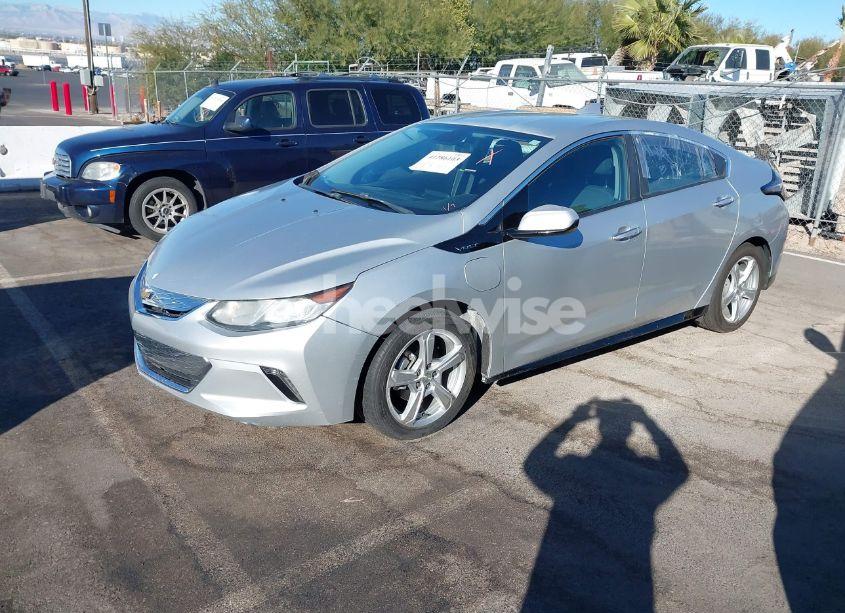 Photo 2 of 2017 Chevrolet Volt LT (VIN 1G1RC6S5XHU120136)