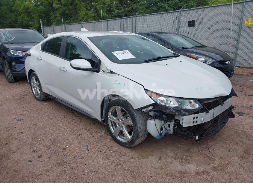 2017 Chevrolet Volt LT (VIN 1G1RC6S5XHU218163) main photo