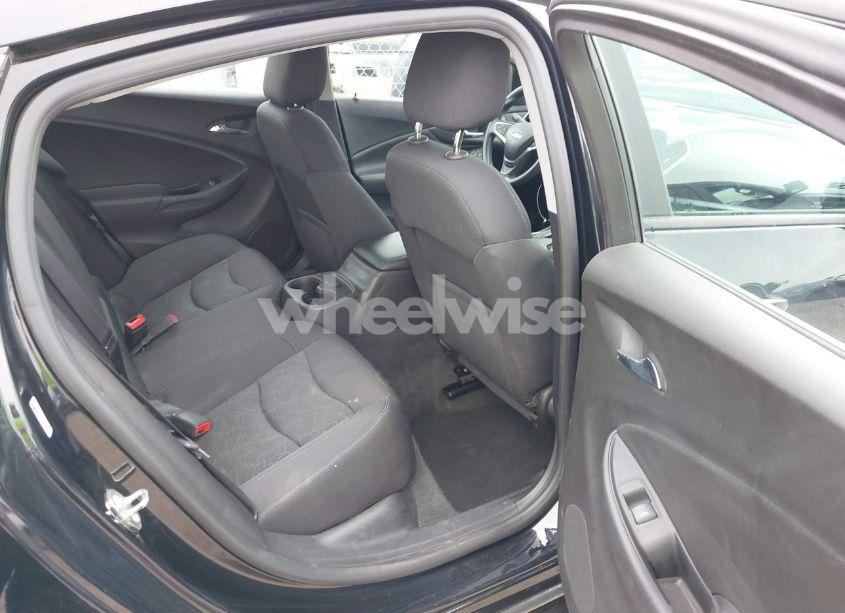 Photo 8 of 2018 Chevrolet Volt LT (VIN 1G1RC6S5XJU106582)